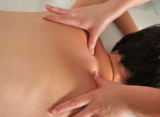 Does Neck Massage Help With a Stiff Neck?